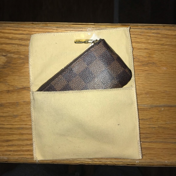 Louis Vuitton wallet and belt set - Picture 2 of 8